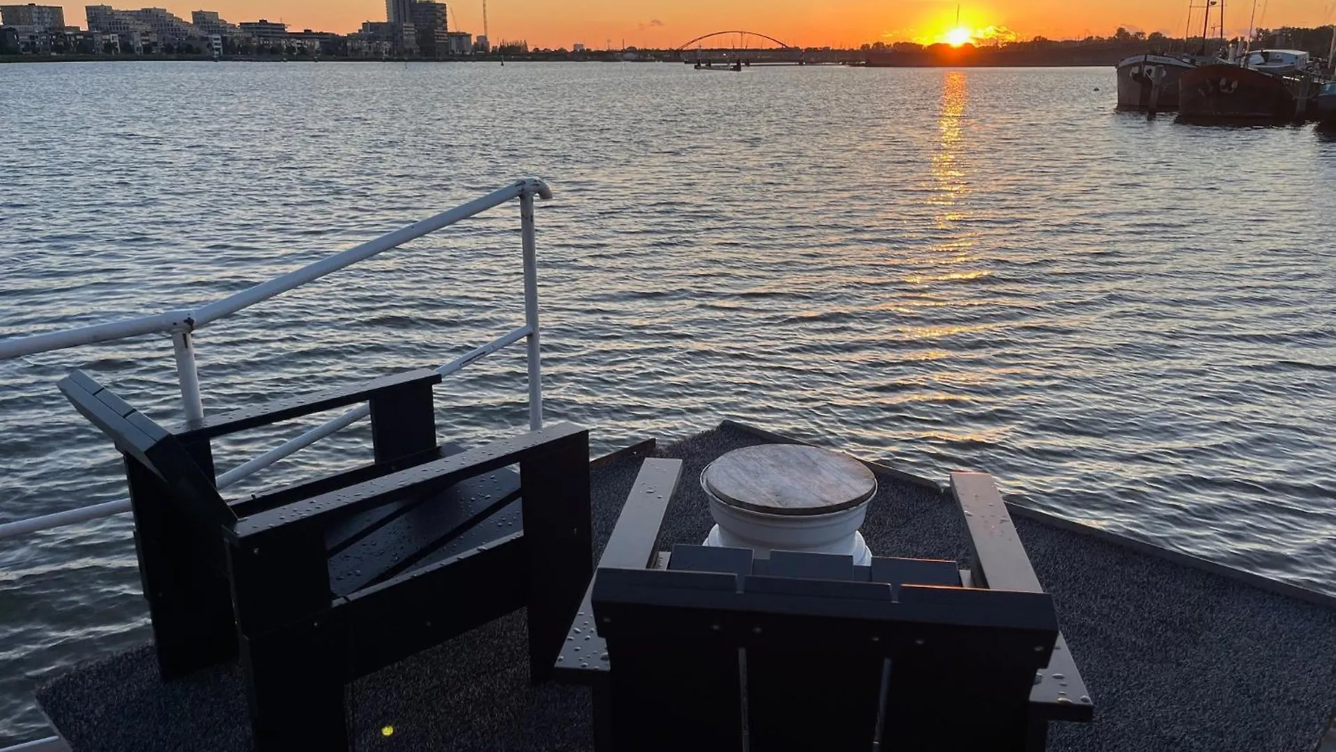Casey'S Lake View House Boat Amsterdam